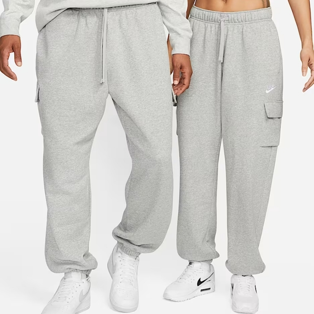 Nike Sportswear Club Fleece Women's Mid-Rise Oversized Cargo Sweatpants Size 1X